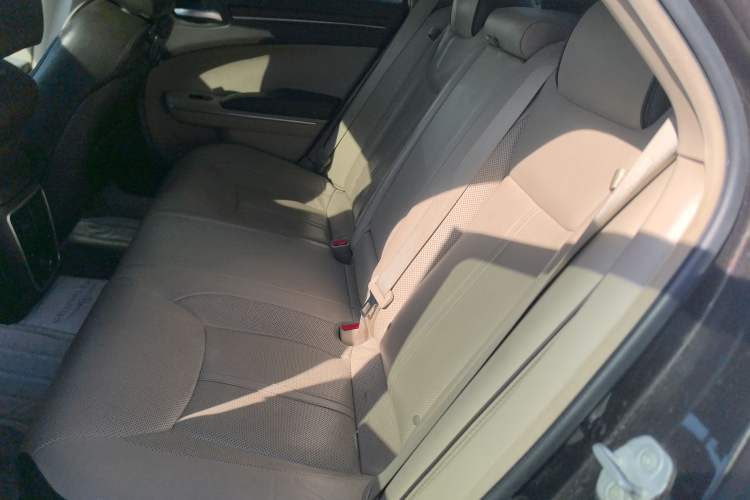 Used Chrysler 300C 2013 3.6L Prestige Edition
