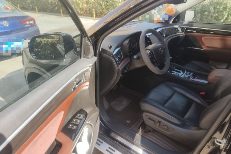 Used GAC Trumpchi GS8 2017 320T Four-Wheel Drive Luxury Smart Connectivity Version (7 Seats) Interior 3