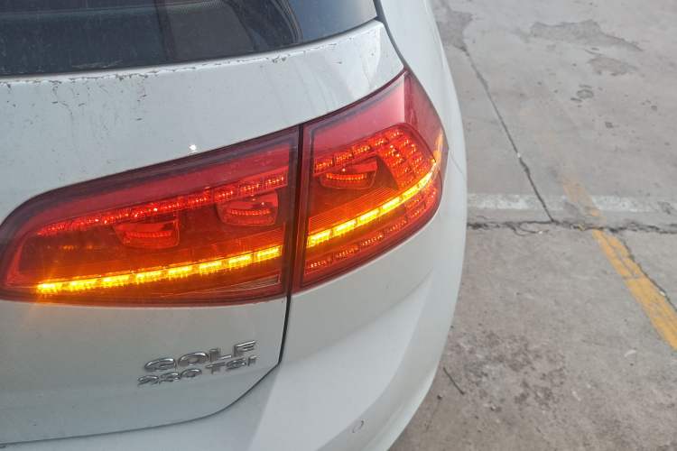 Used Volkswagen Golf 2016 230TSI Automatic Luxury Version