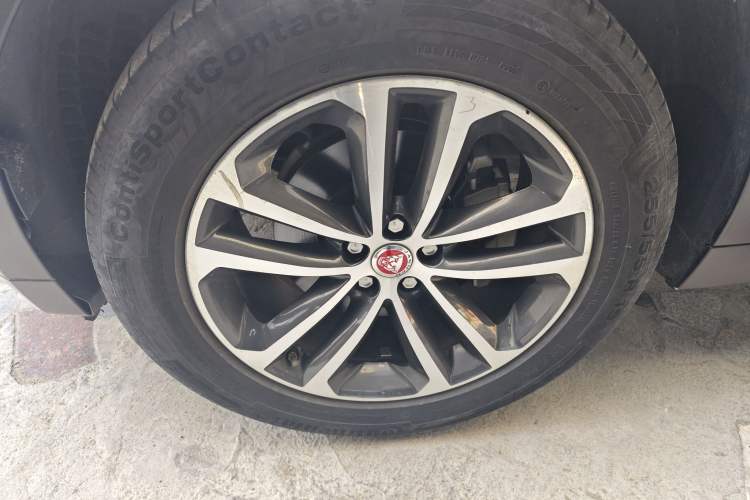 Used Jaguar F-PACE 2016 2.0T Two-Wheel-Drive R-Sport Sport Edition