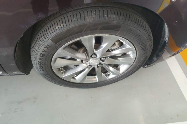 Used Buick GL8 2022 Avenir Aivia Six-Seat Deluxe Edition Right Front Wheel Hub