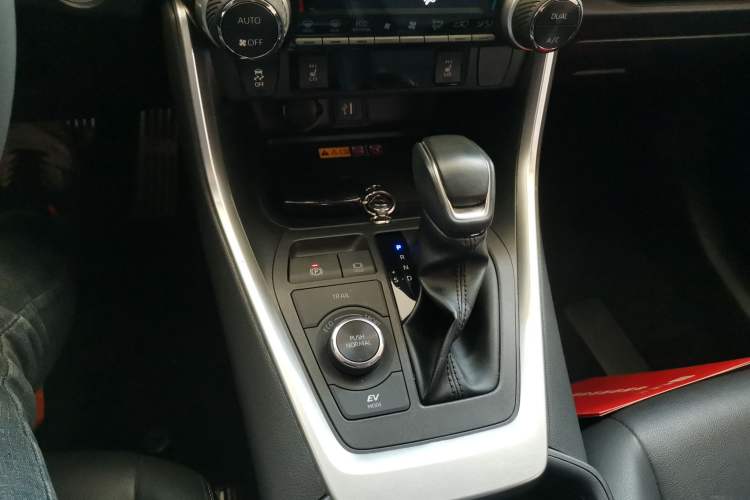 Used Toyota RAV4 2023 Dual-Engine 2.5L E-CVT Four-Wheel Drive Elite Plus Edition