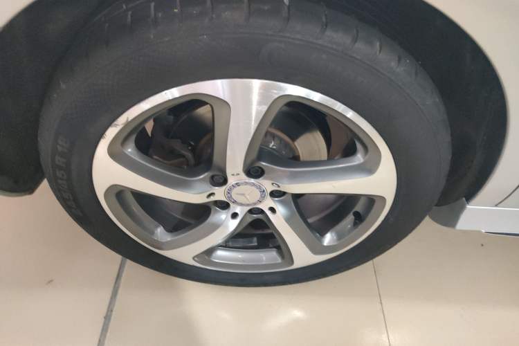 Used Mercedes-Benz E-Class 2017 E 200 L Sport 4MATIC Exterior 5