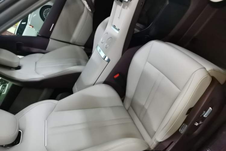 Used Xiaomi Auto YU7 2025 Ultra-Long Range Rear-Wheel Drive Version
