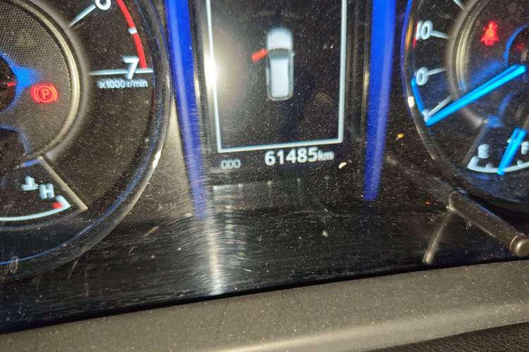 Used Toyota Fortuner 2016 2.7L Middle East Version Odometer Close Up