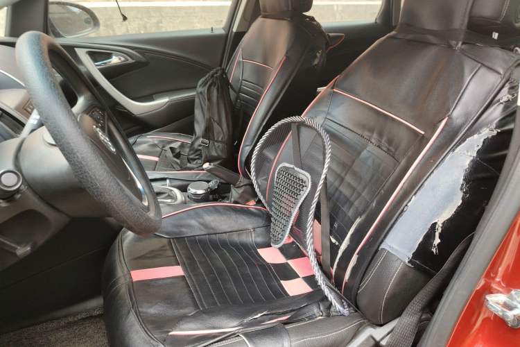 Used Buick GT 2014 XT 1.6L Automatic Fashion Edition Left Front Seat