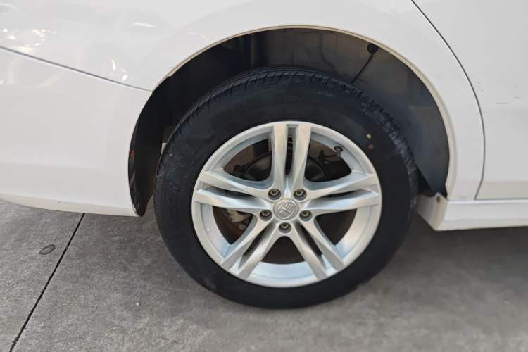 Used Bestune B30 2016 1.6L Automatic 10th Anniversary Edition