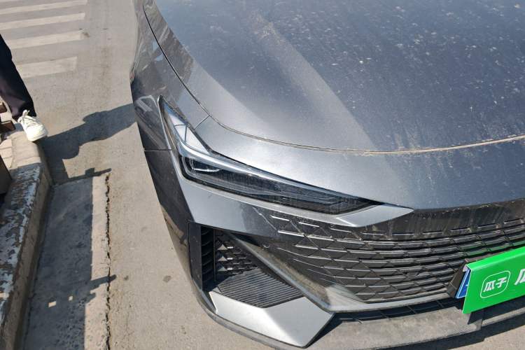 Used CHANGAN UNI-V 2022 1.5T Prestige Version