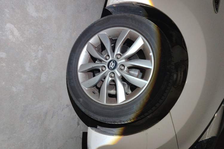 Used Hyundai Elantra (5th Generation / Langdong) 2015 1.6L Manual Fashion Edition