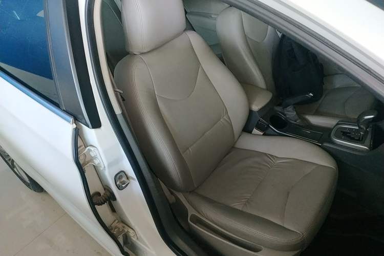 Used Citroen C4L 2015 1.8L Automatic Leading Edition
