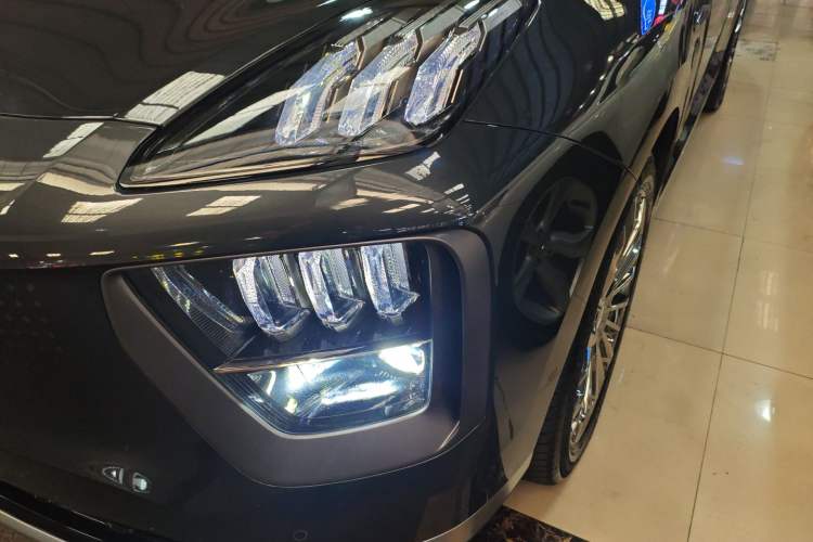 Used Hyptec HL 2025 700 Ultra Six-Seater All-Wheel-Drive LiDAR Version