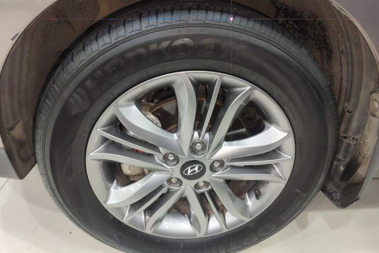 Used Hyundai ix35 2013 2.0L Automatic Two-Wheel Drive Smart GLS China IV Standard
