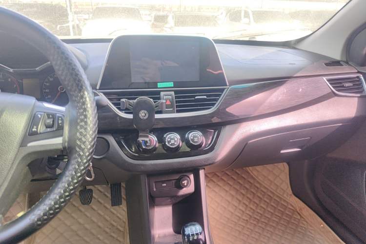 Used Baojun 310 2016 1.2L Manual Luxury Model
