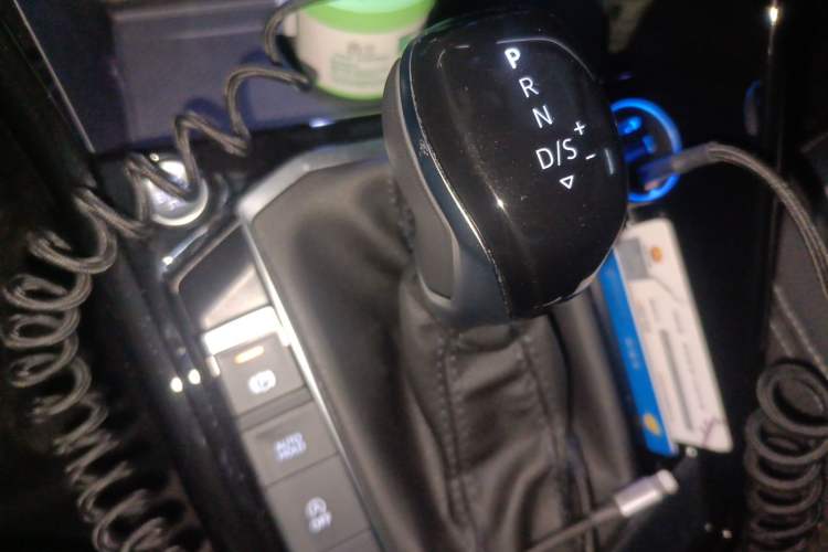 Used Volkswagen Tayron 2024 330TSI Two-Wheel Drive Luxury Plus Advanced Version Gear Lever