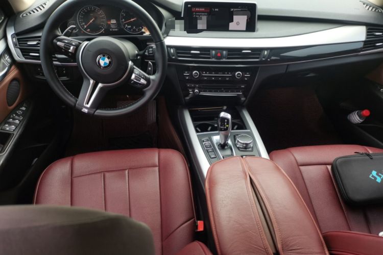 Used BMW X5  Center Console