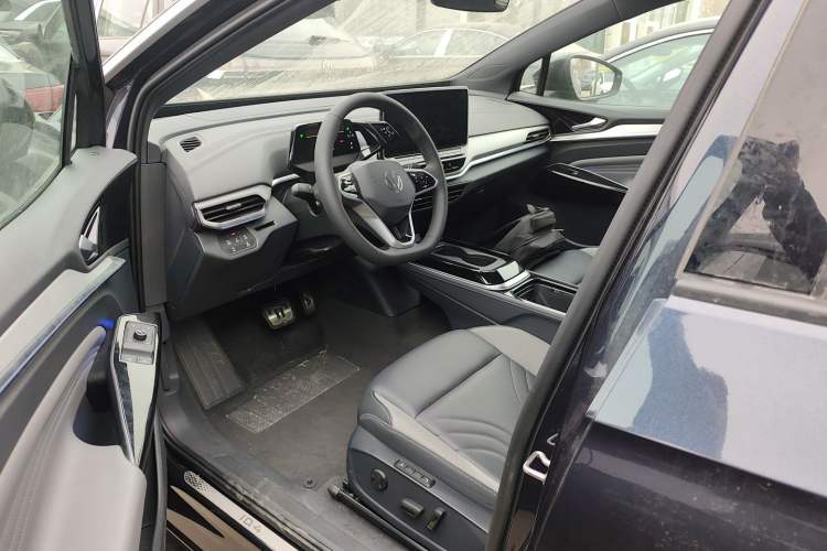 Used Volkswagen ID.4 CROZZ 2024 Facelifted PRO