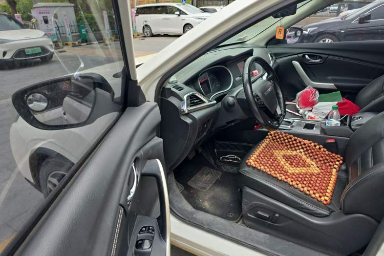 Used Venucia T90 2017 2.0L CVT Smart Edition Driver Seat