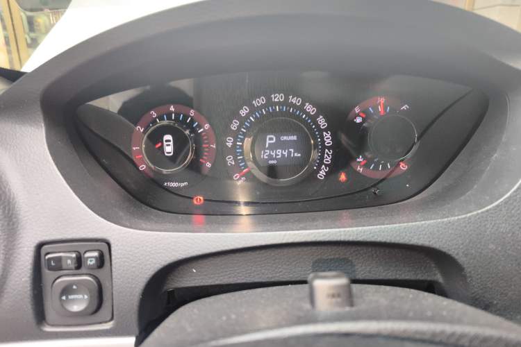 Used Luxgen Great 7 SUV 2013 Limited-Edition Sharp Model 2.2T Two-Wheel-Drive Smart Version