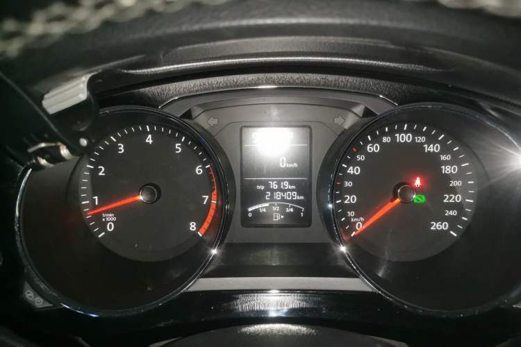 Used Volkswagen Sagitar 2015 1.6L Automatic Comfort Model Instrument Cluster