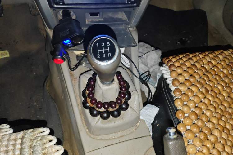 Used Soueast V3 Lingyue 2010 Revised Version 1.5L Manual Comfort Edition Gear Lever