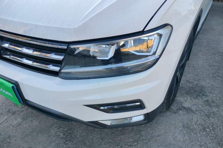 Used Volkswagen Tiguan L 2020 330TSI Automatic Two-Wheel Drive Panoramic Comfort Edition China VI Standard
