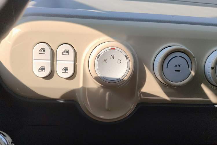 Used Bestune Pony 2025 222km Range Agile Horse Gear Lever