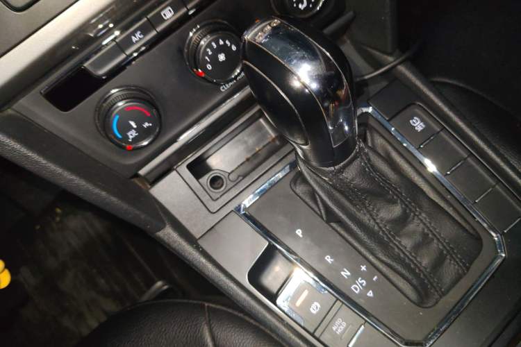 Used Volkswagen Lamando 2015 230TSI DSG Fashion Edition