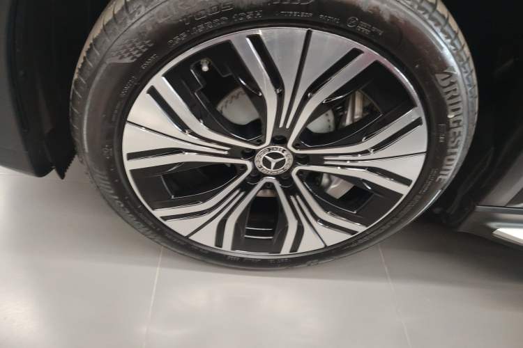 Used Mercedes-Benz EQE SUV 2024 500 4MATIC Luxury Edition Exterior 4