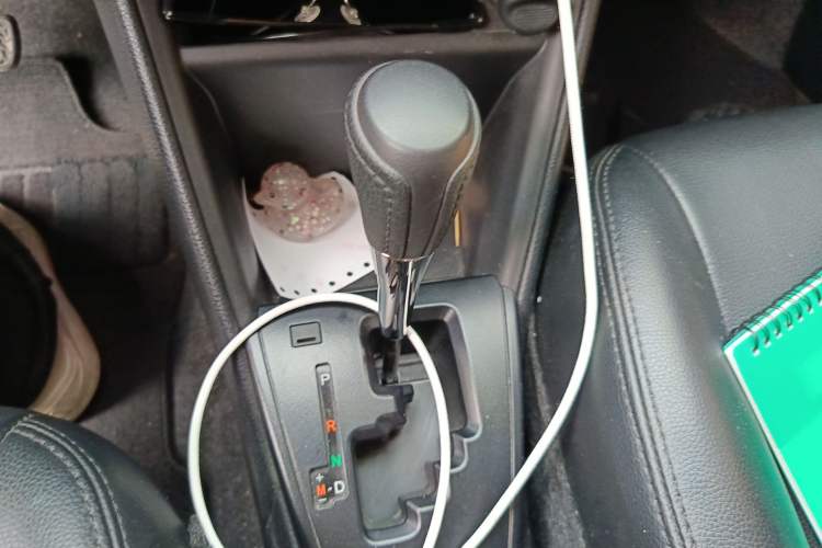 Used Toyota YARiS L Zhi Xuan 2020 1.5L CVT Leading Edition Gear Lever