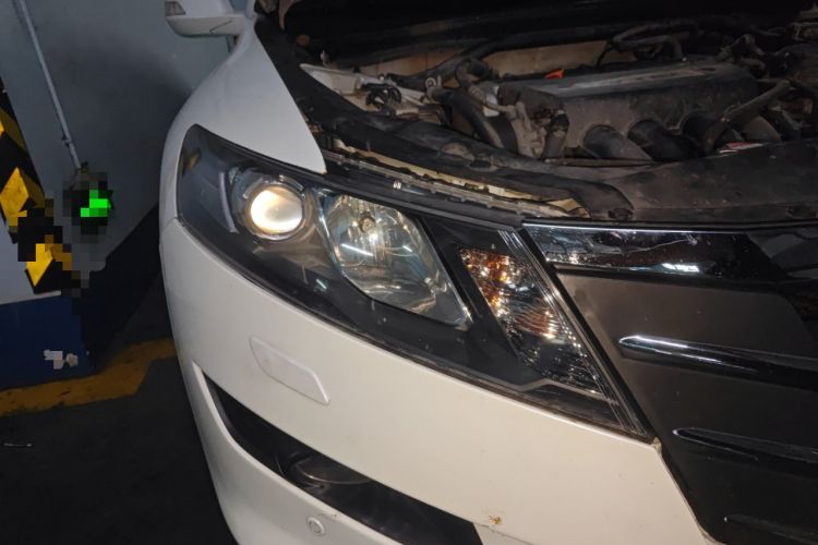 Used Honda Crosstour 2012 2.4L Luxury Edition Right Front Headlight