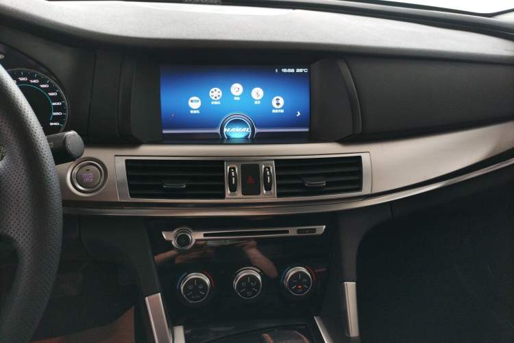Used Haval H7 2016 Blue-Label H7 2.0T Automatic Luxury Model Audio And AC Panel