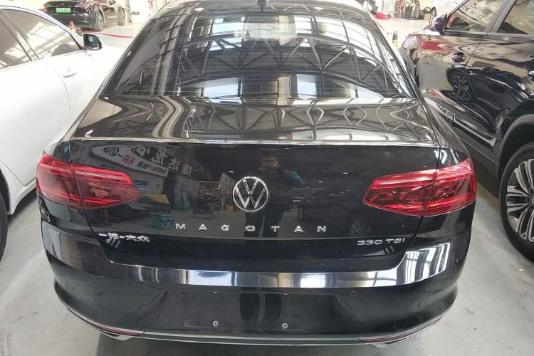 Used Volkswagen Magotan 2020 330TSI DSG Leading Model
