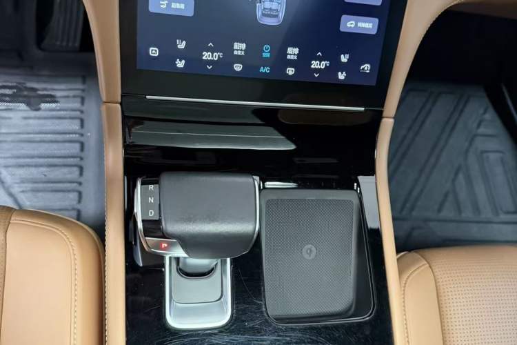 Used Li Auto ONE 2020 Extended-Range 6-Seater Version Audio And AC Panel