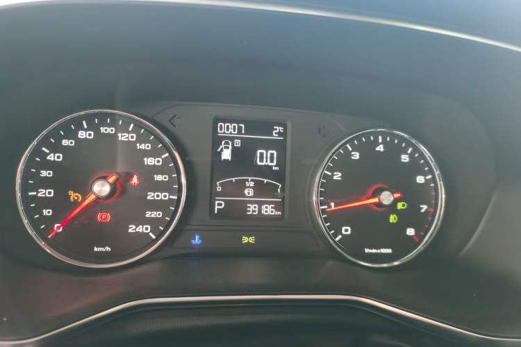 Used Roewe RX8 2019 30T Smart Connectivity Two-Wheel Drive Supreme Flagship Edition