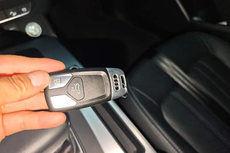 Used Audi Q5L 2020 Updated 40 TFSI Prestige Fashion Edition
