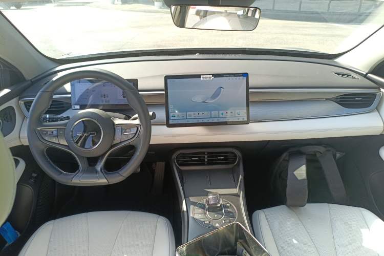 Used BYD Seal 05 DM-i 2025 DM-i Intelligent Drive 120KM Flagship Model
