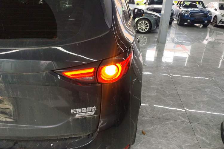 Used Mazda CX-5 2019 Cloud-Controlled Version 2.5L Automatic 4x4 Flagship Model China VI Standard Right Rear Taillight