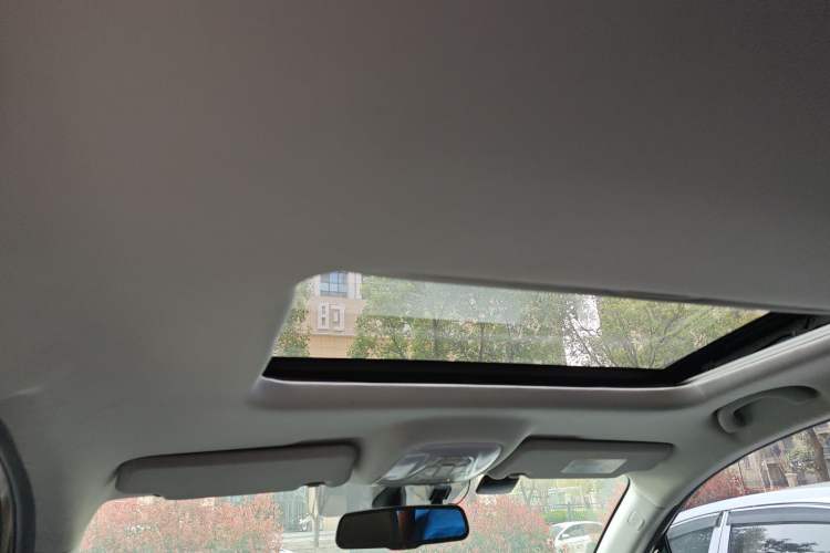 Used GAC Trumpchi GS4 2015 200T G-DCT Prestige Edition Headliner