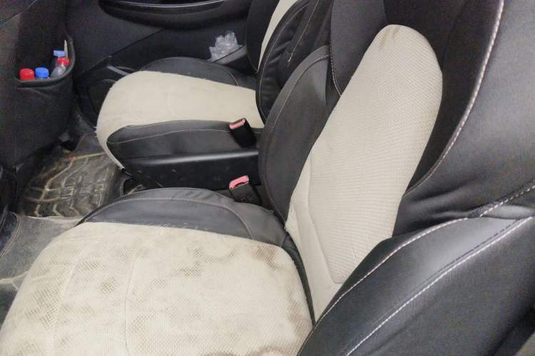 Used Wuling Hongguang S3 2019 1.5L Manual Standard Version China VI Standard Left Rear Seat