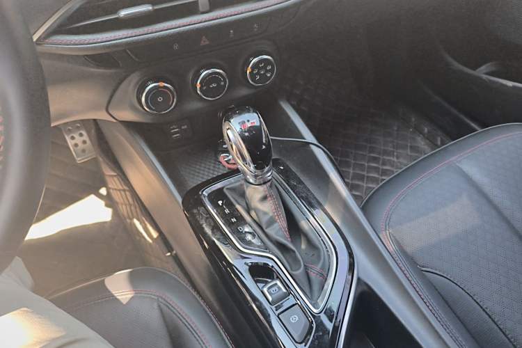 Used Buick Verano 2022 Pro GS Wind-Chasing Edition Gear Lever