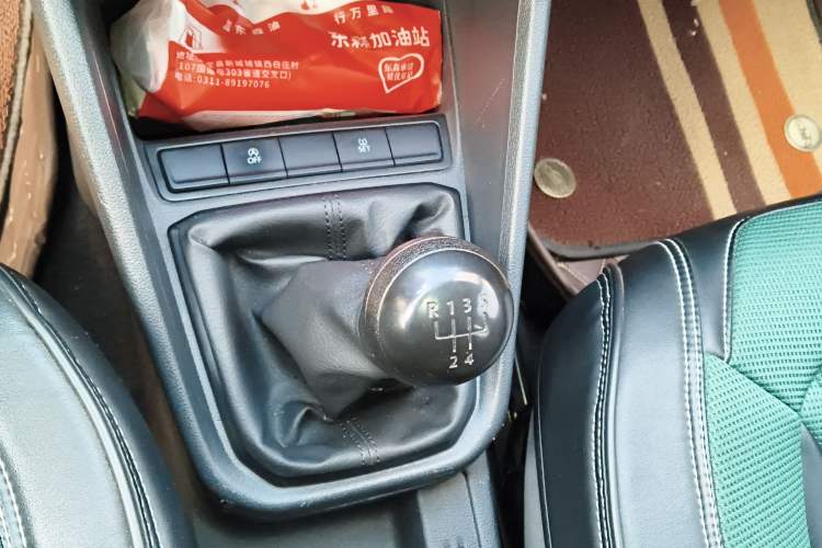 Used Volkswagen Santana 2021 1.5L Manual Fashion Edition Gear Lever