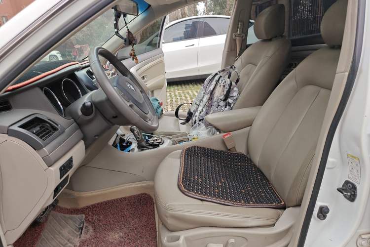 Used Dongfeng Aeolus A60 2012 2.0L CVT Tech Edition
