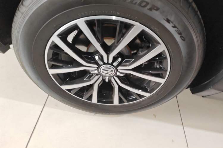 Used Volkswagen Tiguan L 2017 330TSI Automatic Two-Wheel Drive Luxury Edition
