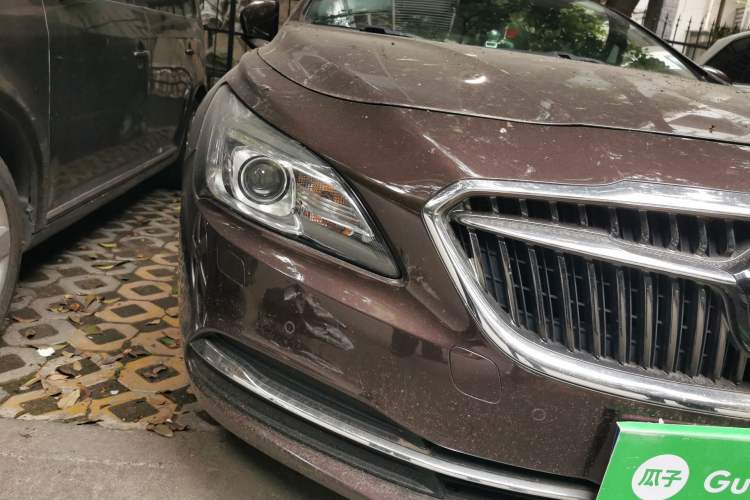 Used Buick LaCrosse 2016 28T Premium Edition Right Front Headlight