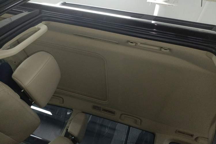 Used Mitsubishi Pajero  Headliner