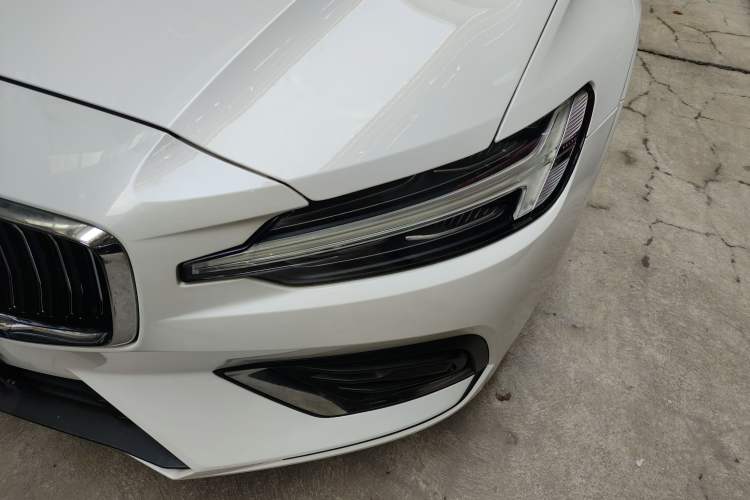 Used Volvo S60 2022 B4 Zhiyuan Luxury Edition
