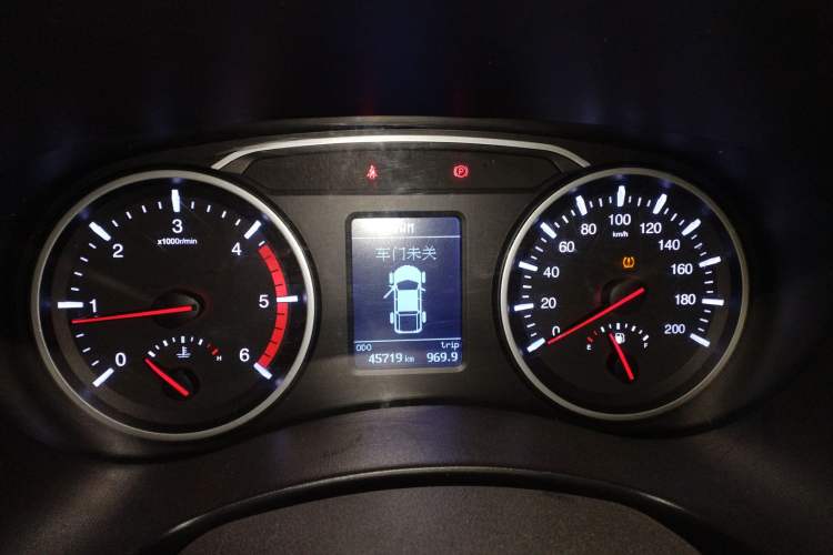 Used Great Wall Wingle 7 2020 2.0T Diesel Two-Wheel Drive Crown Champion Business-Style Compact Pickup GW4D20M Instrument Cluster