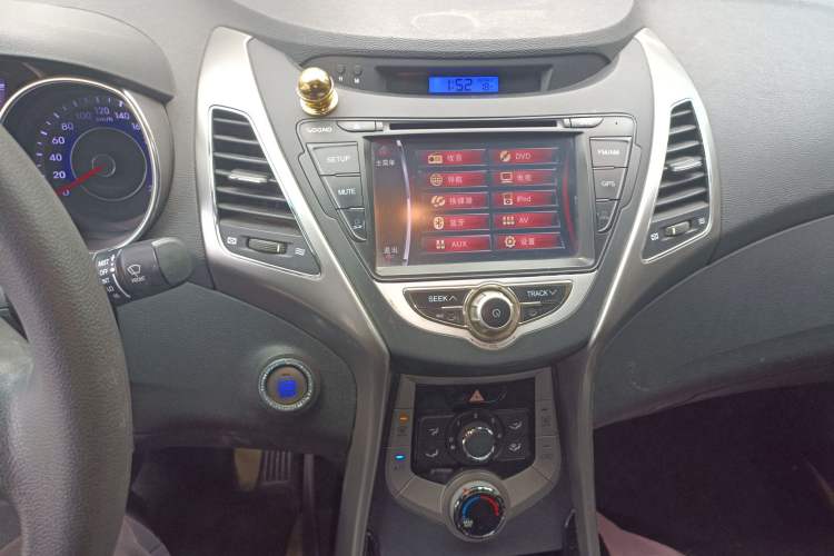 Used Hyundai Elantra (5th Generation / Langdong) 2012 1.6L Manual Leading Model