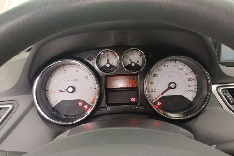 Used Peugeot 308 2014 Enjoy Edition Classic 1.6L Manual YouShang Model
