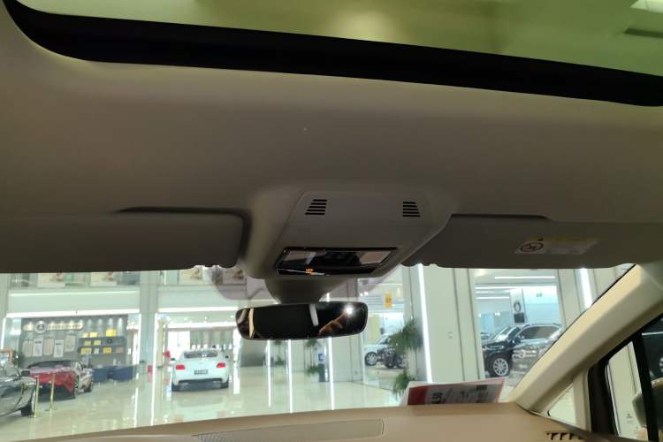 Used Volkswagen Viloran 2022 380TSI Prestige Edition
